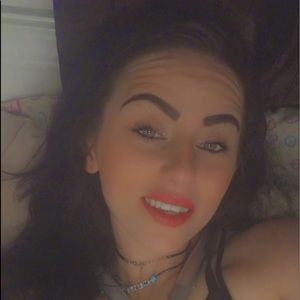 Meet your Posher, Fae